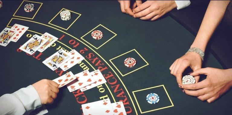 Blackjack - Tựa game trực tuyến đa dạng hình thức cược